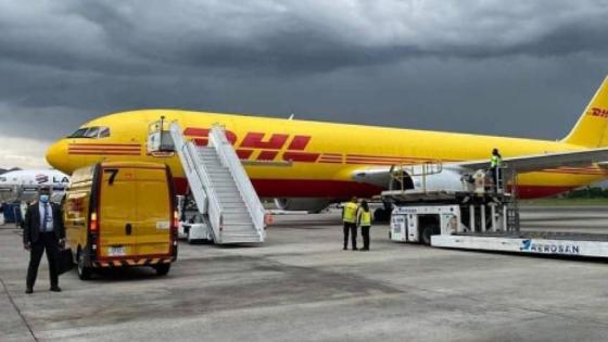 DHL entrega vacunas a Colombia