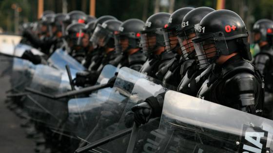 Con fuerza del ESMAD terminó protestas de dueños de gastrobares Con fuerza del ESMAD terminó protestas de dueños de gastrobares