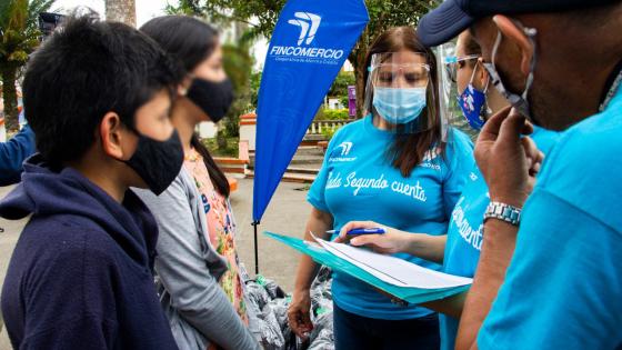 Fincomercio entrega útiles escolares Cooperativa entrega útiles escolares