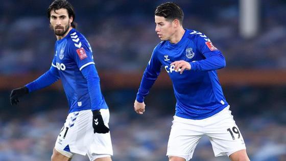 ¿James Rodríguez se aburrió en Inglaterra y saldría del Everton?