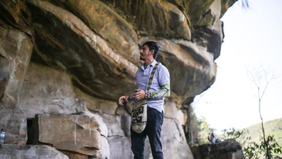 El cañón del río Mogoticos en Mogotes, Colombia, el 03 de marzo, 2021. Escondidas en lo más alto del cañón del rio Mogoticos se encuentran aproximadamente 150 imágenes en Cueva Rica, un museo de pictografías pertenecientes a esta cultura exterminada durante la colonización española, con representaciones de guerreros, cazadores, animales y figuras geométricas. El cañón del río Mogoticos en Mogotes, Colombia, el 03 de marzo, 2021. Escondidas en lo más alto del cañón del rio Mogoticos se encuentran aproximadamente 150 imágenes en Cueva Rica, un museo de pictografías pertenecientes a esta cultura exterminada durante la colonización española, con representaciones de guerreros, cazadores, animales y figuras geométricas.