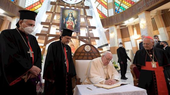 Papa Francisco hace visita histórica a Irak Papa Francisco hace visita histórica a Irak