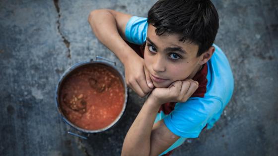 El comedor de beneficencia conocido como Sopería provee comida a los necesitados para romper el ayuno en el Ramadán y dos comidas al día durante el resto del año.