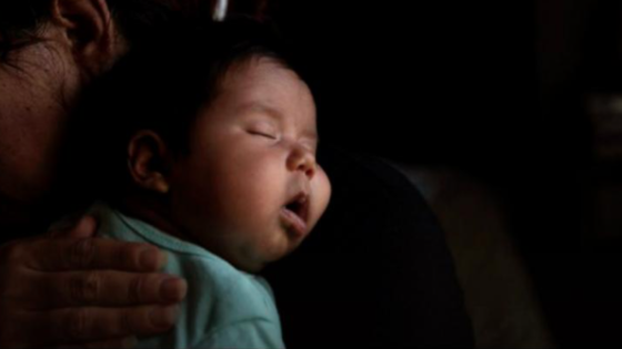 ¿Por qué las inmigrantes tienen miedo de buscar atención prenatal?