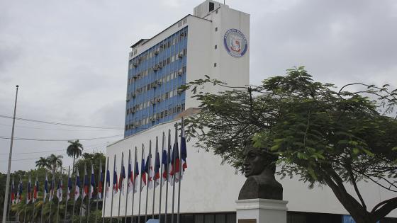 Diputados de la Asamblea Nacional de panamá se beneficiaron de las vacunas 