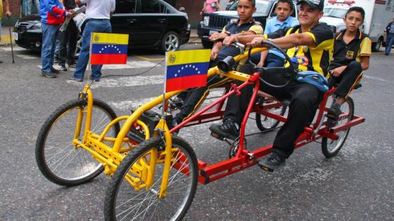 La creatividad se puso de manifiesto durante el desarrollo de la IV etapa (119,7 Km) de la XLVII Vuelta al Tachira en Bicicleta en Circuito en Rubio, transitando Bramon y finalizando en la Planta CONCAFE, Estado Tachira, Venezuela, el 16 de enero de 2012 La creatividad se puso de manifiesto durante el desarrollo de la IV etapa (119,7 Km) de la XLVII Vuelta al Tachira en Bicicleta en Circuito en Rubio, transitando Bramon y finalizando en la Planta CONCAFE, Estado Tachira, Venezuela, el 16 de enero de 2012