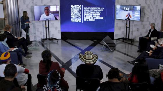 Mancuso y Timochenko ante la Comisión de la Verdad.