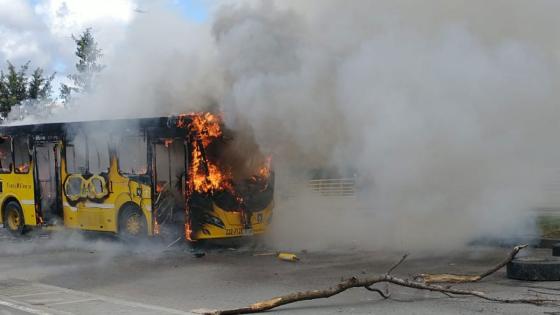 Twitter - @TransMilenio