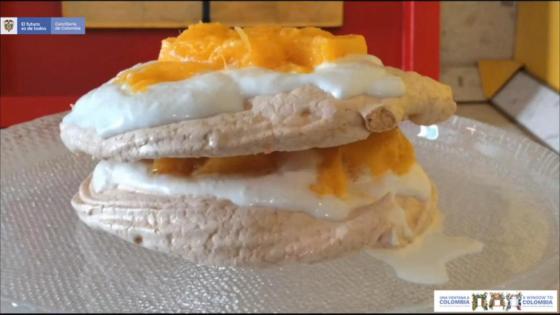 merengón de frutas tropicales