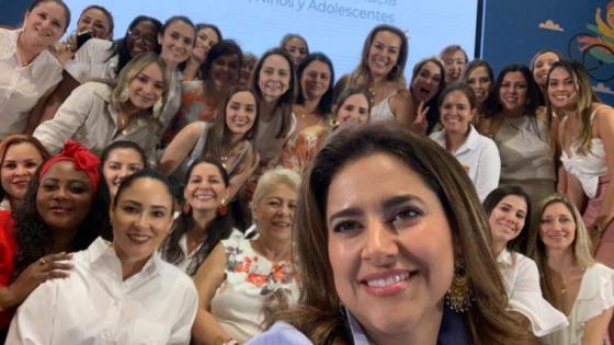 Primeras Damas y Caballeros: niñez