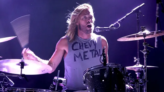 taylor-hawkins-baterista-foo-fighters.