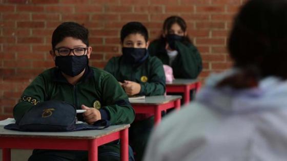 Restricción del tapabocas en instituciones educativas se levanta en Bogotá