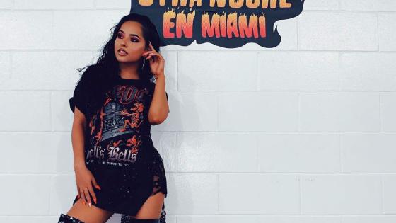 Becky G Estados Unidos aborto noticias regulación de armas