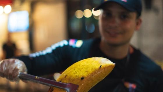 empanada más grande de Medellín gigante Antioquia 