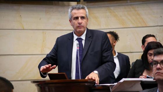 Mininterior negó acusaciones sobre interceptaciones ilegales