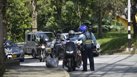 agentes de transito Medellín noticias 