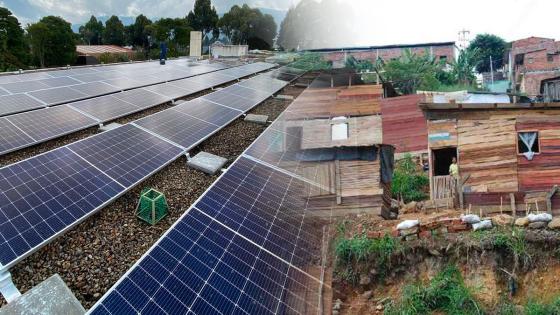 Gobierno crea soluciones solares en regiones de violencia y pobreza