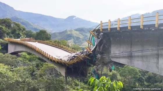 Atención: se desplomó uno de los puentes en la vía alterna al llano