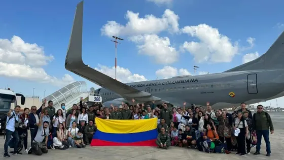 Avión con ayuda humanitaria para Palestina despegó de Colombia
