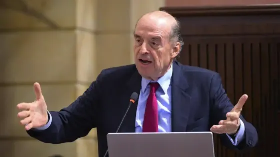 Álvaro Leyva respondió a las acusaciones de desacato de la Procuraduría