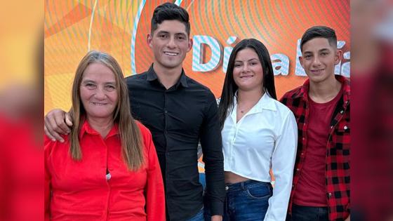 ¿Quiénes son los Escachaitos, la familia viral del campo Colombiano? ¿Quiénes son los Escachaitos, la familia viral del campo Colombiano?