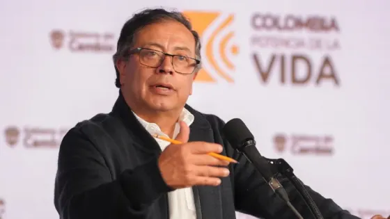Petro lanza ultimátum a grupos armados que "saboteen" la paz