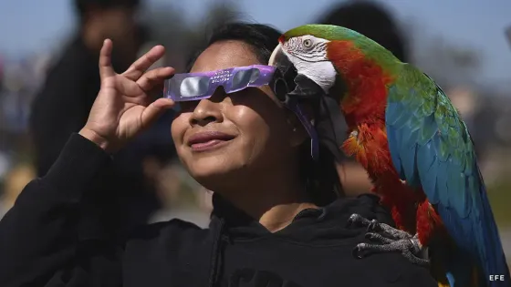 Las mejores imágenes que dejó el eclipse total de sol