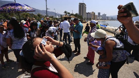 Las mejores imágenes que dejó el eclipse total de sol