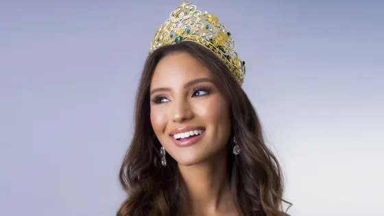 Nathalia Lesama competes for Miss Universe Colombia