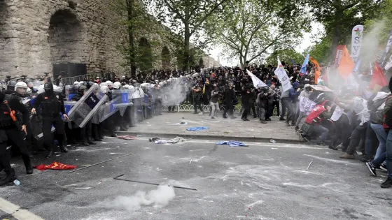 Así se viven las marchas del Día del trabajo en el mundo Así se viven las marchas del Día del trabajo en el mundo