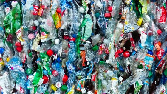 What are the plastics that will be banned in Colombia in 2024?