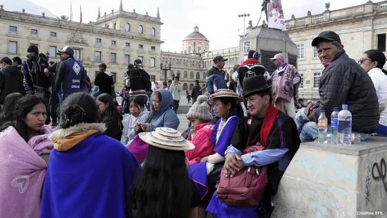 Defensoría pide al Gobierno dialogar con indígenas que protestan en Bogotá