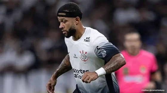 ¿Memphis Depay será baja para enfrentar al América por Suramericana?