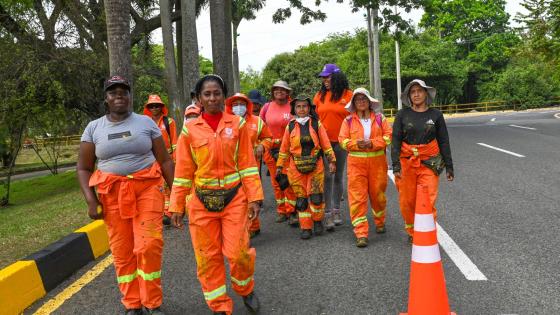 Cuando las mujeres trabajan unidas, no solo levantan muros, también construyen oportunidades, comunidad y futuro. Cuando las mujeres trabajan unidas, no solo levantan muros, también construyen oportunidades, comunidad y futuro.