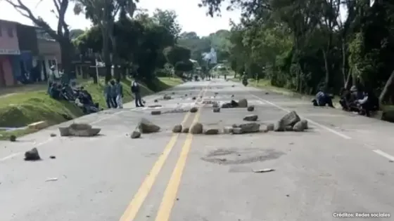 Carro-bomba-vía-panamericana