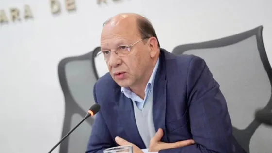 Germán Ávila, Ministerio de hacienda.