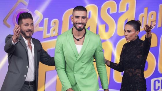 Renzo Meneses se defiende de Anamar