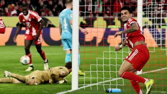 Luis Diaz of Munich celebrates after scoring the 4-1 lead during the German Bundesliga soccer match between FC Bayern Munich and TSG Hoffenheim in Munich, Germany, 08 February 2026.