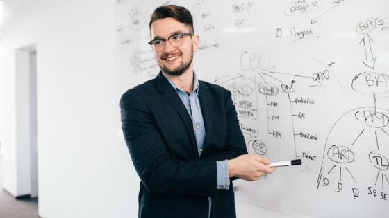 Imagen de referencia de docente.