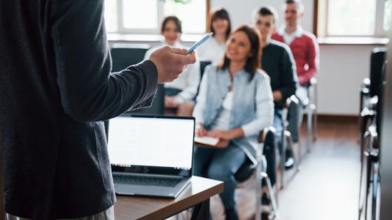 Imagen de referencia de universidades.