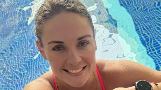 La triatleta brasileña Mara Flávia Araújo, de 38 años, murió ahogada durante la competencia Ironman Texas, en Estados Unidos.