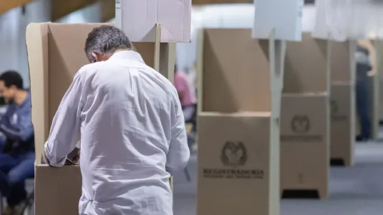 Paloma desplaza a Fajardo como la rival más cercana de Cepeda en segunda vuelta