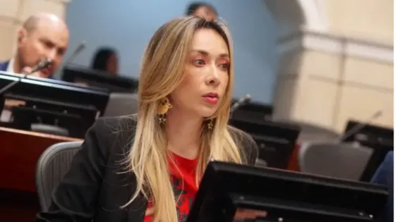 Katherine Miranda respalda a De la Espriella y exp