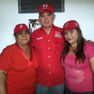 Chávez regaló una casa a seguidora de Twitter