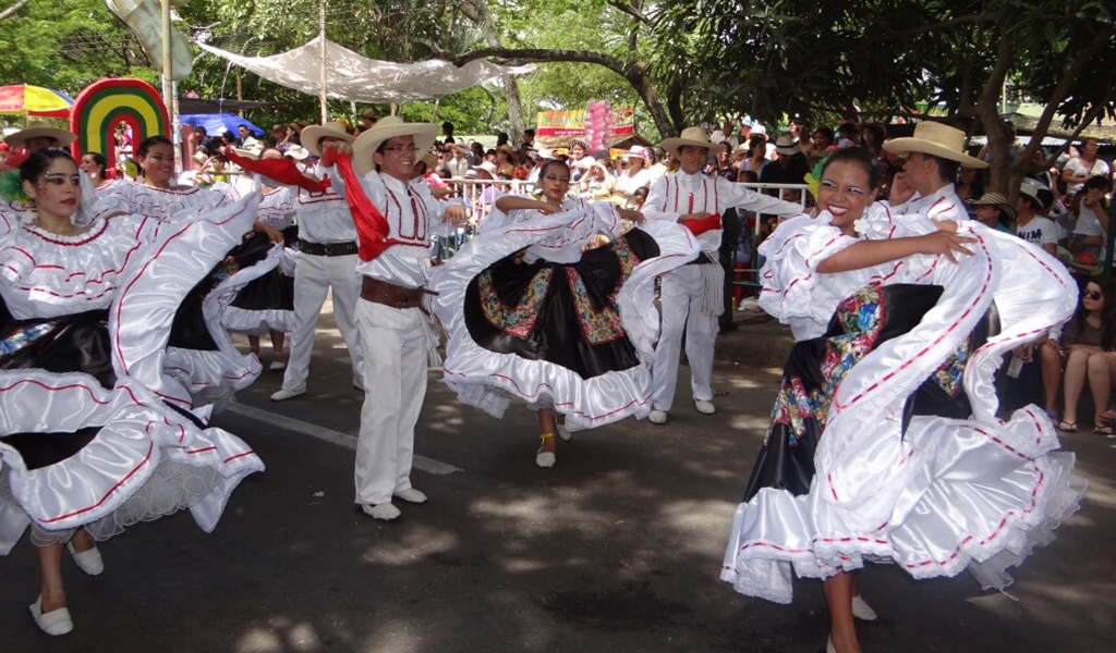 Colombianos se preparan para celebrar San Pedro