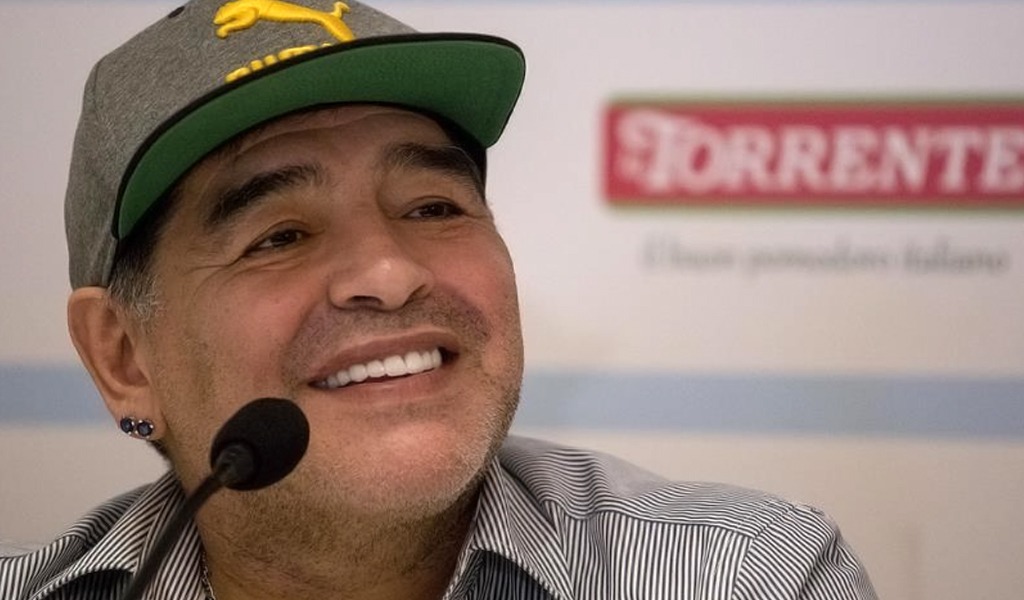 Maradona manda mensaje de apoyo a Maduro en su posesión