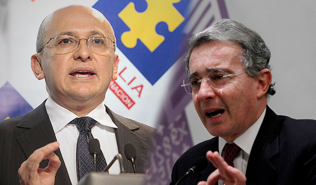 Exfiscal Montealegre quiere llevar a Uribe ante La Haya