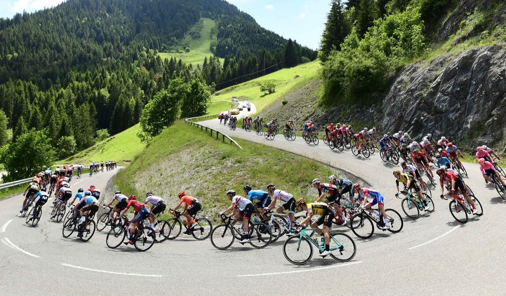 Bernal subió casillas en la general de la Vuelta a Suiza