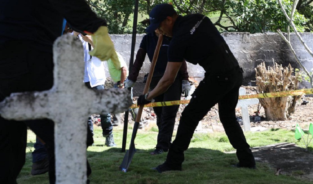 Hallan tres nuevos cuerpos en cementerio de Dabeiba
