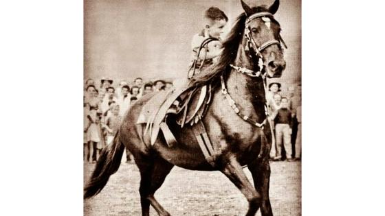 Álvaro Uribe Velez, pasión por los caballos Álvaro Uribe Vélez a los 6 años